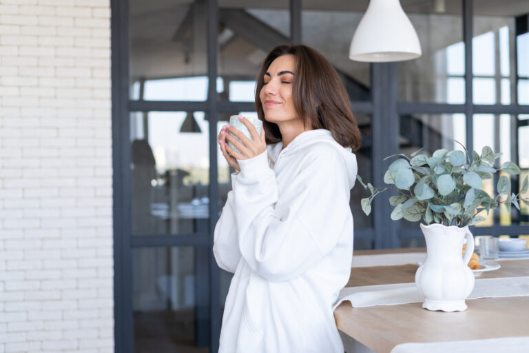 woman drinking coffee