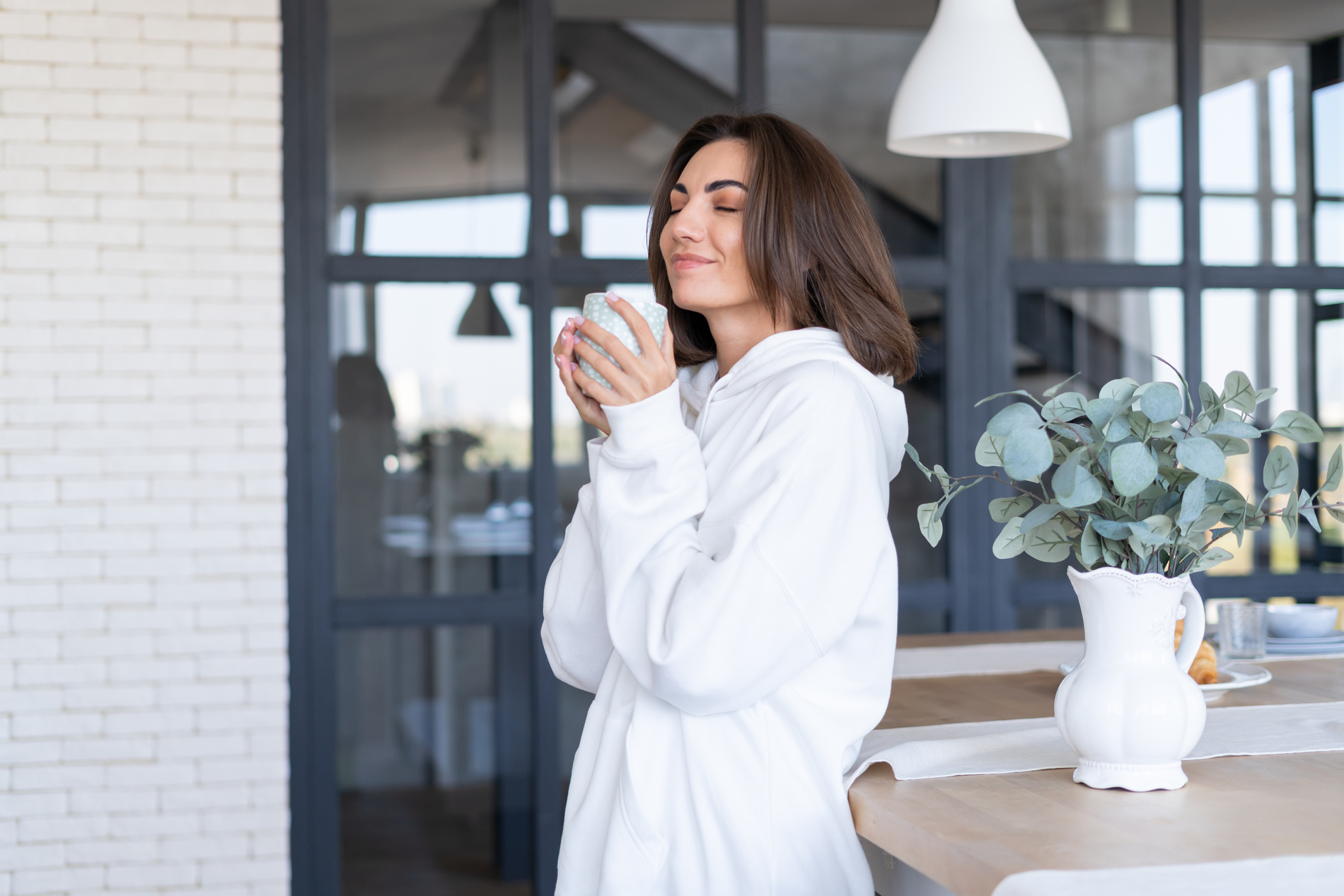 woman drinking coffee